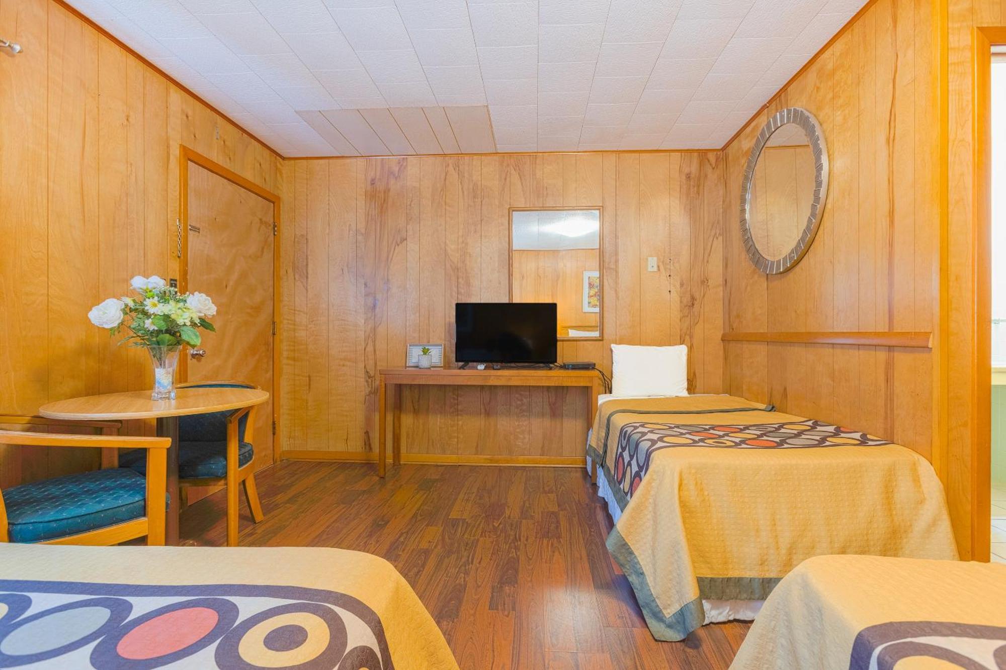 Conneaut Lakeshore Parkside Motel By Oyo Meadville Conneaut Lake المظهر الخارجي الصورة