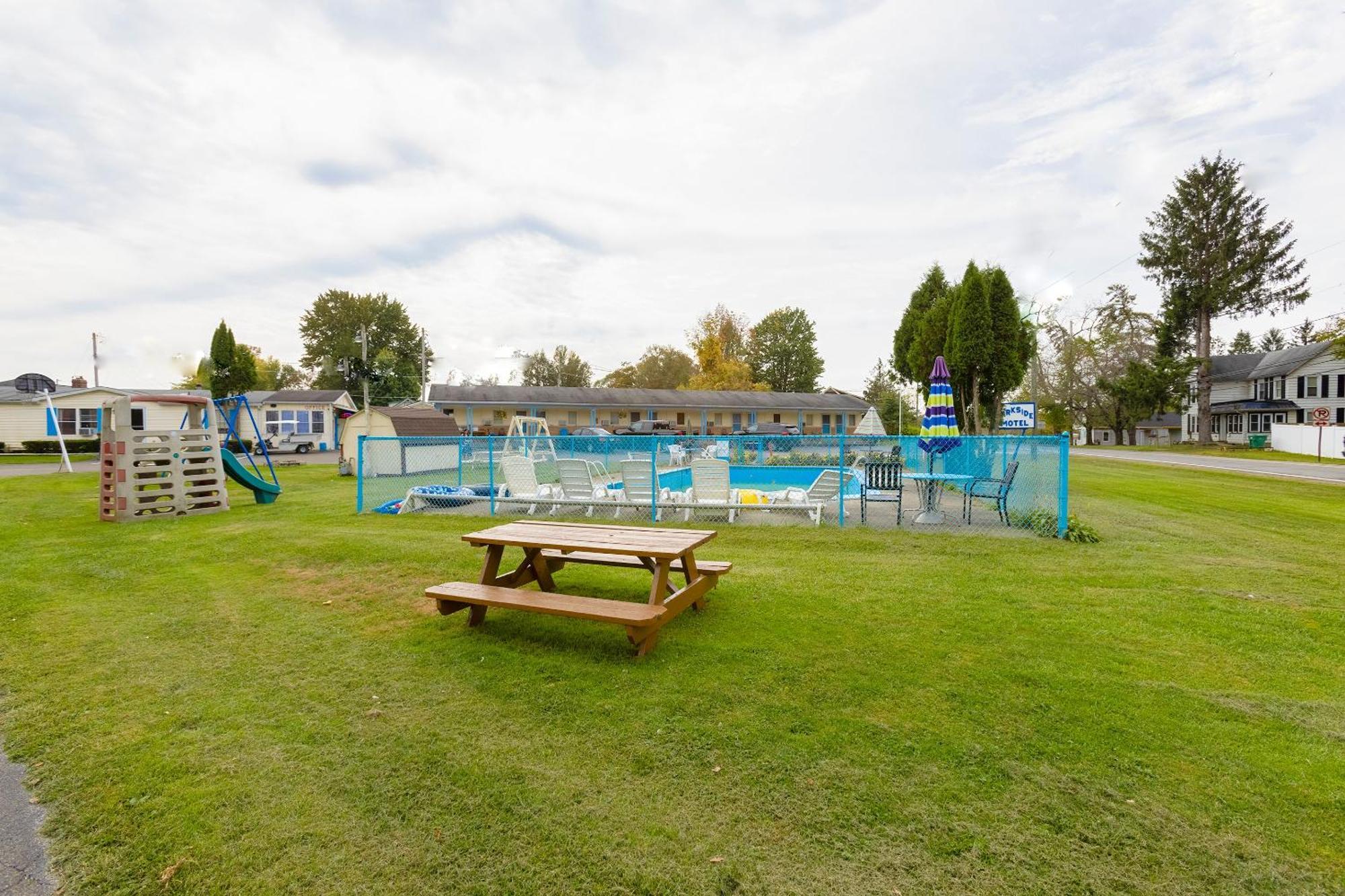 Conneaut Lakeshore Parkside Motel By Oyo Meadville Conneaut Lake المظهر الخارجي الصورة
