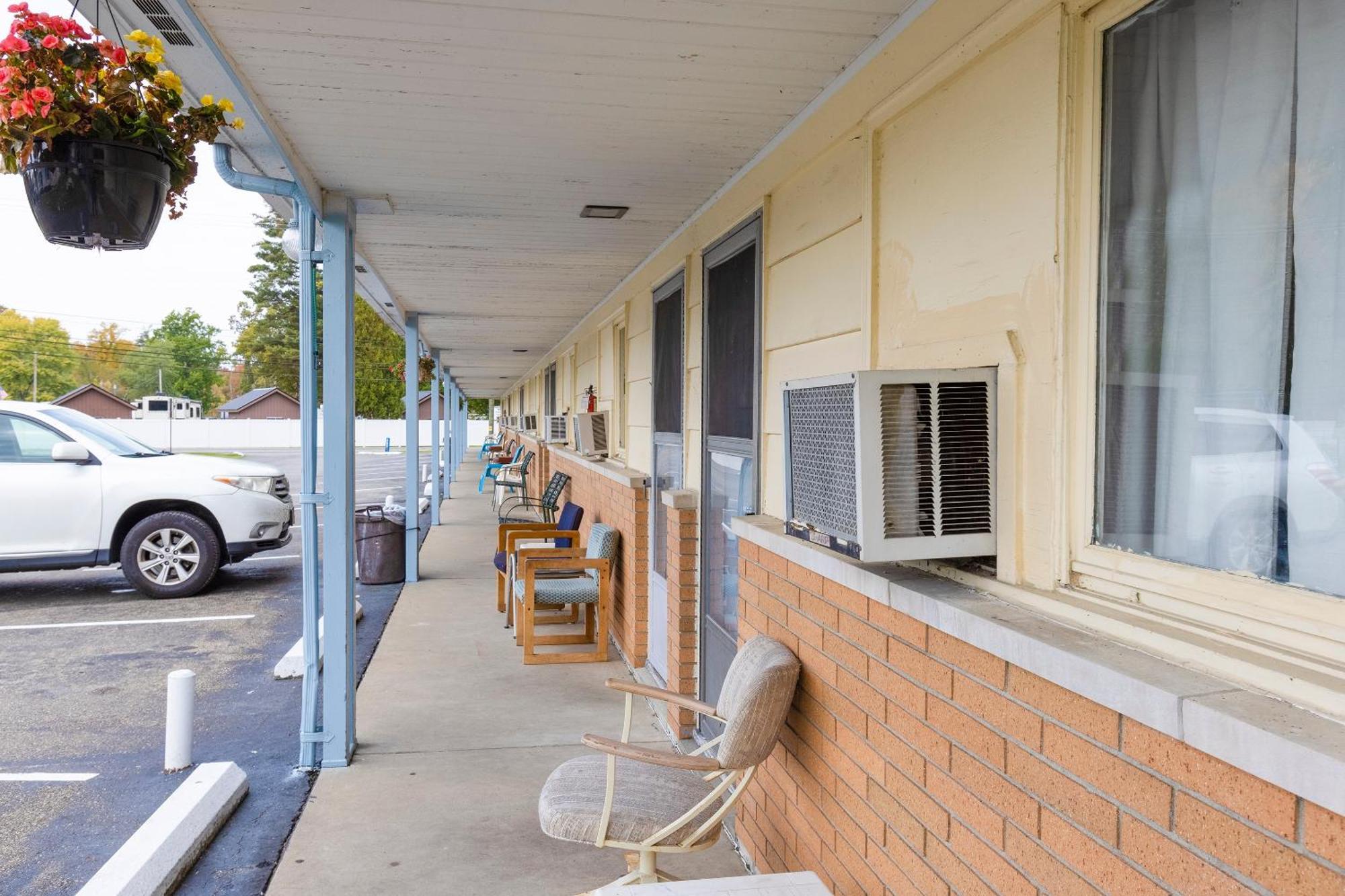 Conneaut Lakeshore Parkside Motel By Oyo Meadville Conneaut Lake المظهر الخارجي الصورة