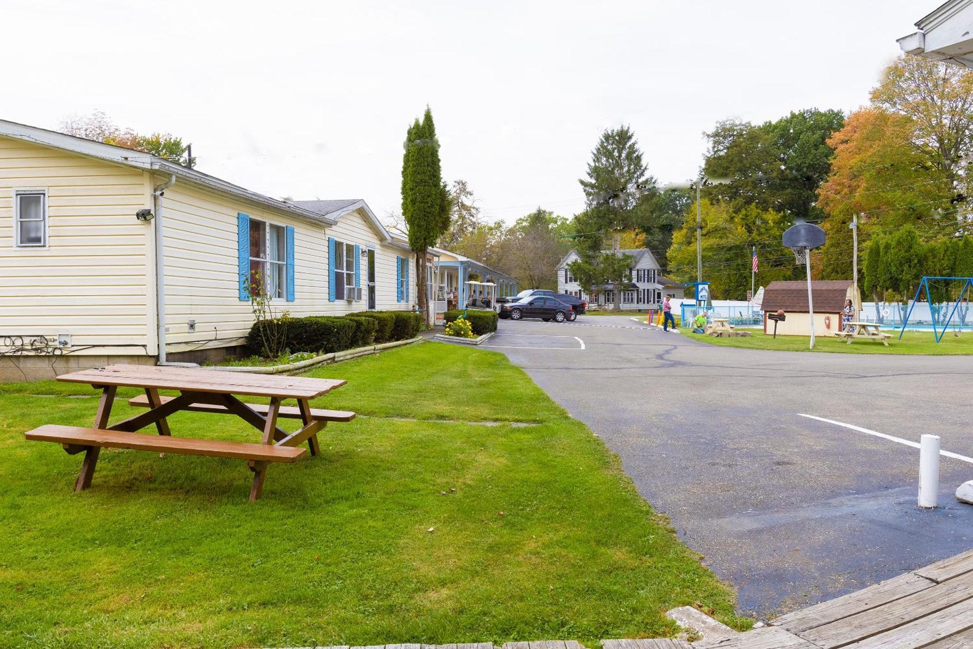 Conneaut Lakeshore Parkside Motel By Oyo Meadville Conneaut Lake المظهر الخارجي الصورة
